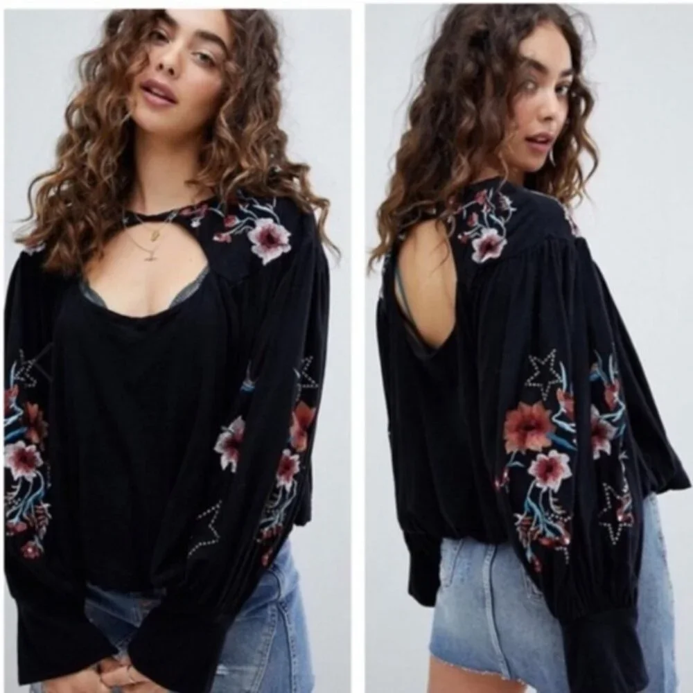 FREE PEOPLE Black Floral Embroidered Keyhole Ballin Sleeve Boho Top EUC sz M